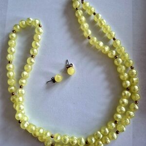 Chic Yellow Pearl Necklace and Earring Set